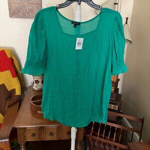 NWT Women’s Sz. M Sami & Jo Green Short Sleeve Droptail Pull-On Shirt Top